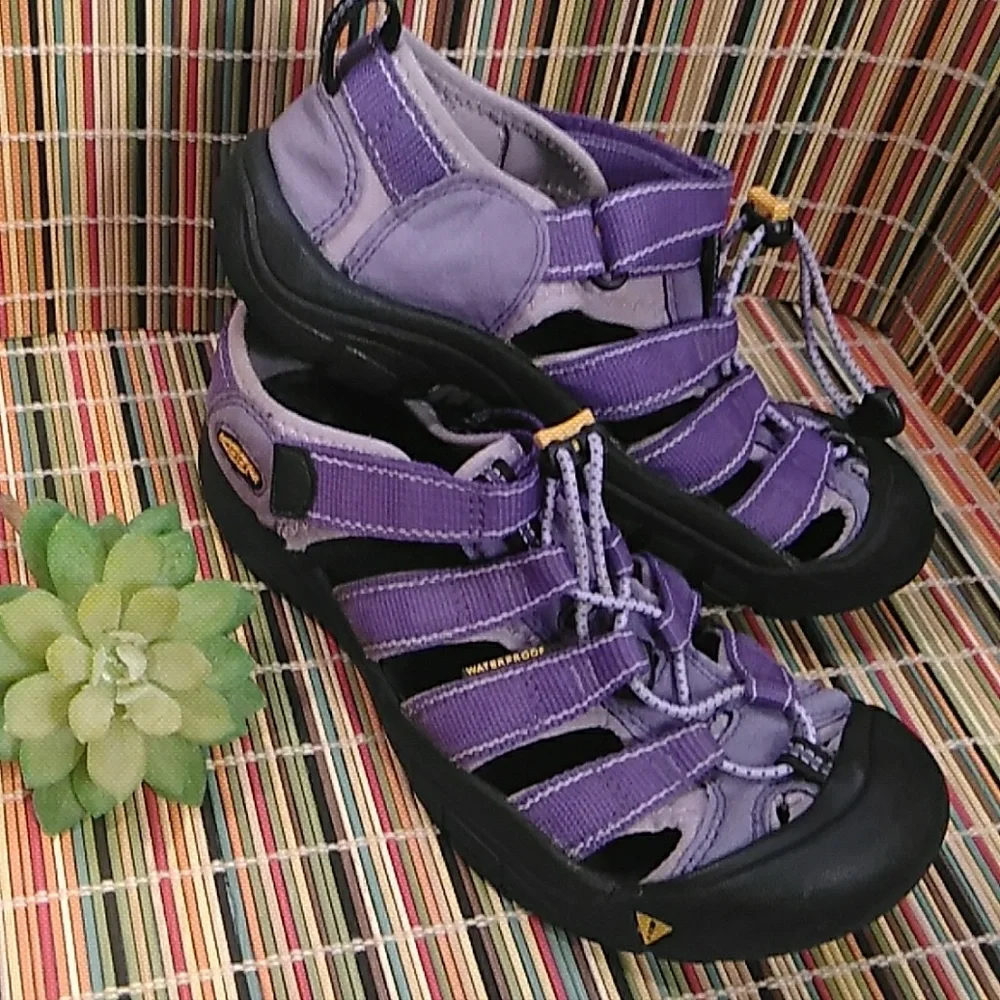 KEEN WATERPROOF SANDALS WOMEN'S